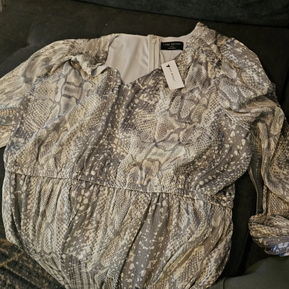 Lane Bryant Light Gray Snake-Print V-Neck Midi Dress Plus Size Light Weight - Picture 3 of 3